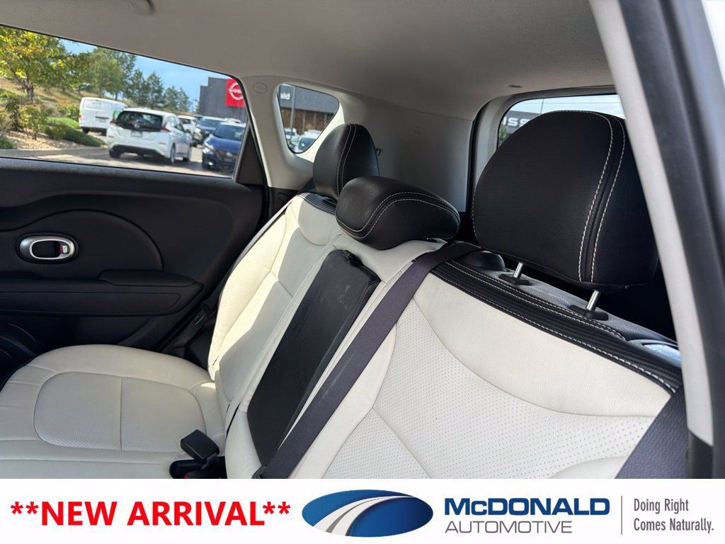 Used 2014 Kia Soul FWD image 7