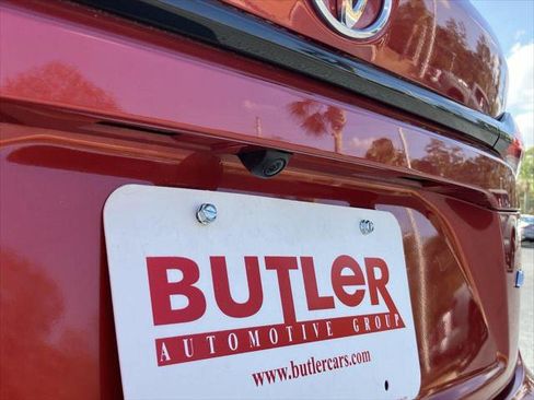 Certified 2021 Toyota Corolla LE image 10