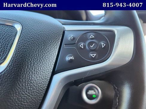 Used 2024 GMC Terrain SLT FWD image 17