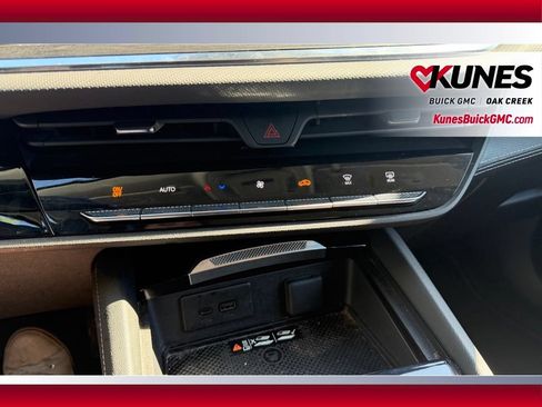 Used 2024 Buick Envision Preferred AWD/4WD image 21