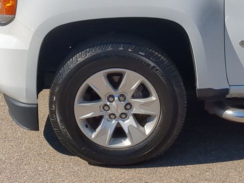 Used 2018 GMC Canyon SLE w/ SLE Convenience Package image 17