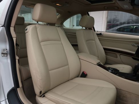 Used 2011 BMW 328i Coupe image 13