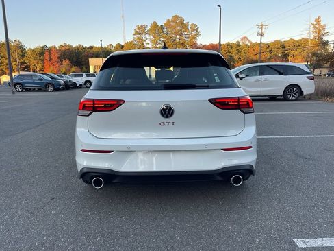 New 2026 Volkswagen GTI SE FWD image 6