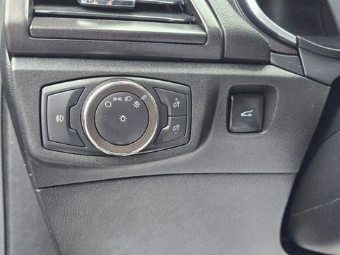 Used 2020 Ford Fusion Titanium image 26