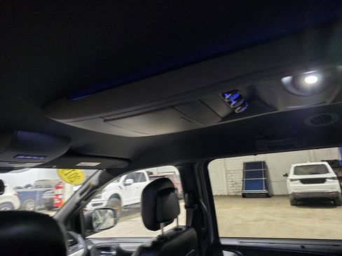 Used 2019 Dodge Grand Caravan GT FWD image 25