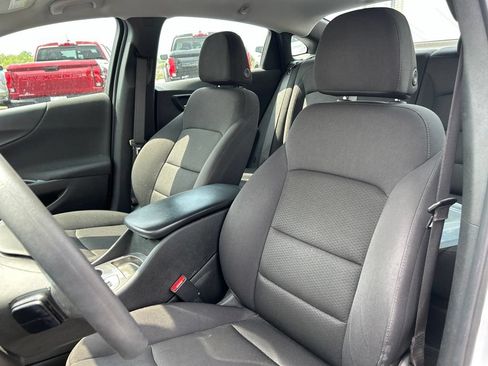 Used 2023 Chevrolet Malibu LS FWD image 13
