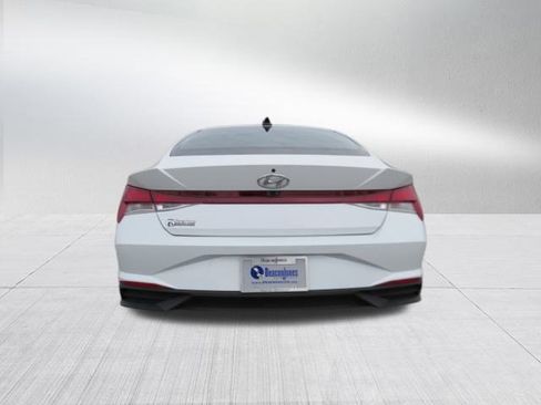 Used 2021 Hyundai Elantra SEL image 7