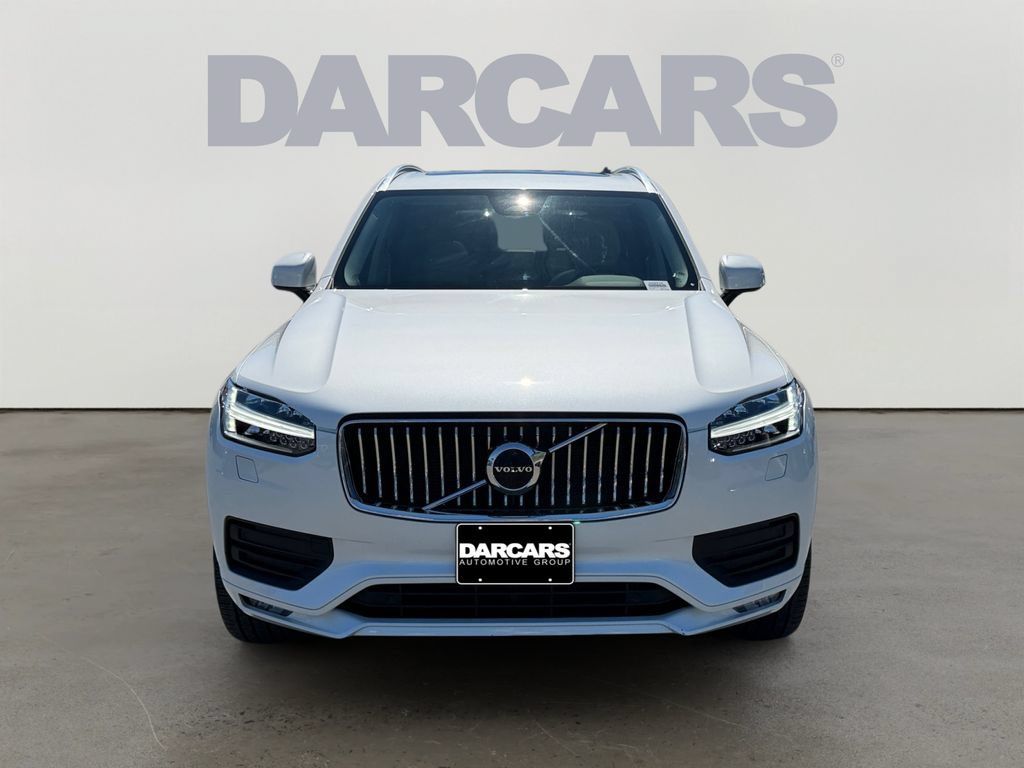 Certified 2023 Volvo XC90 B6 Core w/ Climate Package AWD/4WD image 2