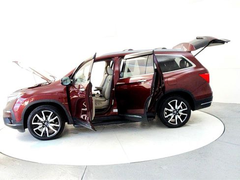 Used 2019 Honda Pilot Elite image 10