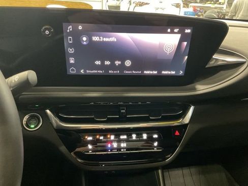 Used 2024 Buick Envista Avenir image 16