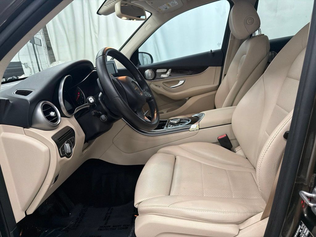 Certified 2017 Mercedes-Benz GLC 300 image 10