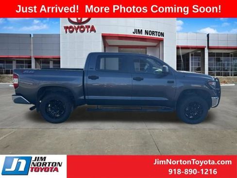 Used 2019 Toyota Tundra SR5 w/ SR5 Upgrade Package image 8