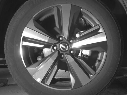 Used 2026 Nissan Rogue SL FWD image 15