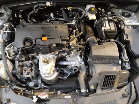 Used 2025 Honda HR-V LX image 30