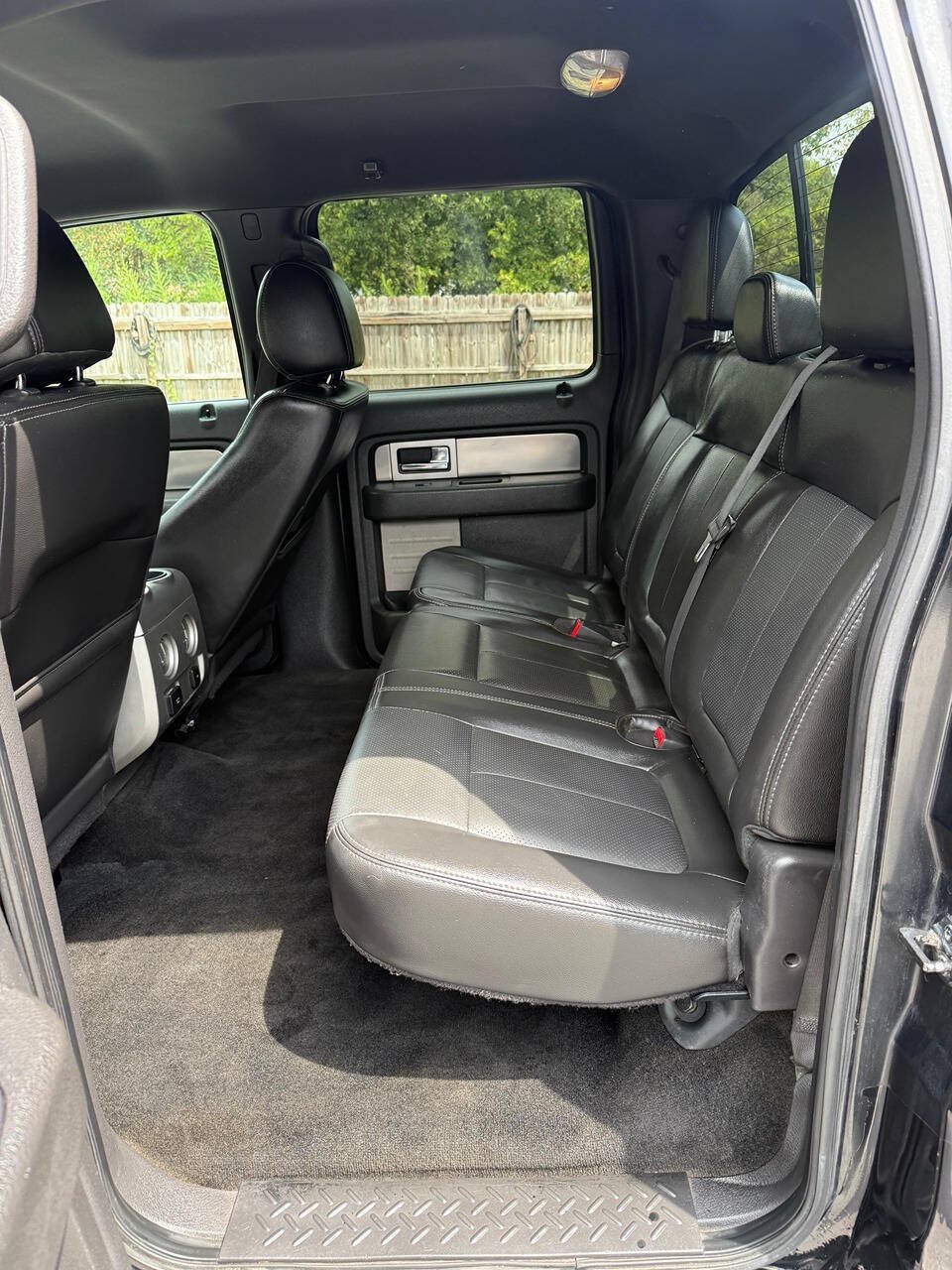 Used 2014 Ford F150 FX4 w/ Equipment Group 402A Luxury AWD/4WD image 10