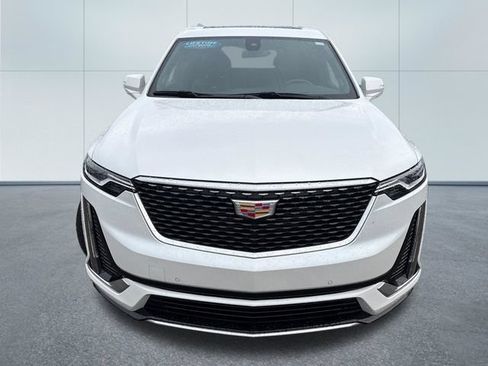 Used 2025 Cadillac XT6 Premium Luxury AWD/4WD image 6