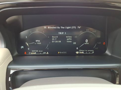 Used 2023 Lincoln Nautilus Reserve AWD/4WD image 21