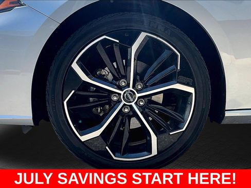 Used 2023 Nissan Altima 2.5 SR FWD image 38