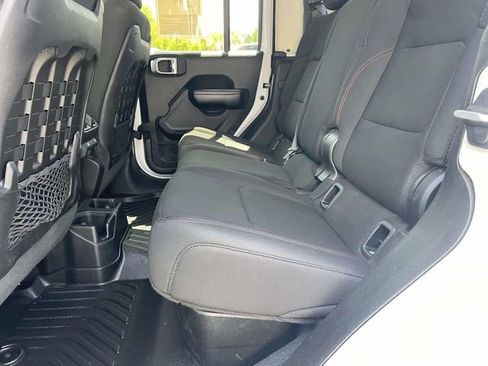 Used 2020 Jeep Gladiator Rubicon AWD/4WD image 33