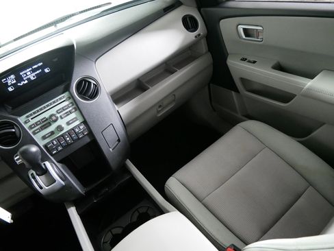 Used 2011 Honda Pilot EX image 11