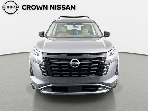 New 2026 Nissan Pathfinder Platinum image 2