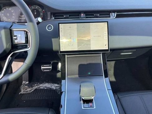 Used 2026 Land Rover Range Rover Evoque Dynamic SE AWD/4WD image 11