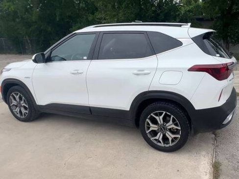 Used 2022 Kia Seltos EX AWD/4WD image 6