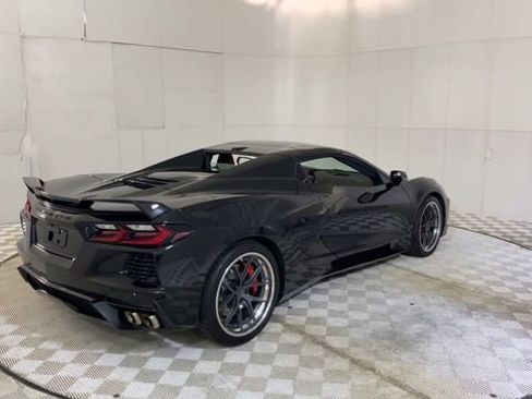 Used 2021 Chevrolet Corvette Stingray Premium Conv w/ Z51 Performance Package RWD image 3