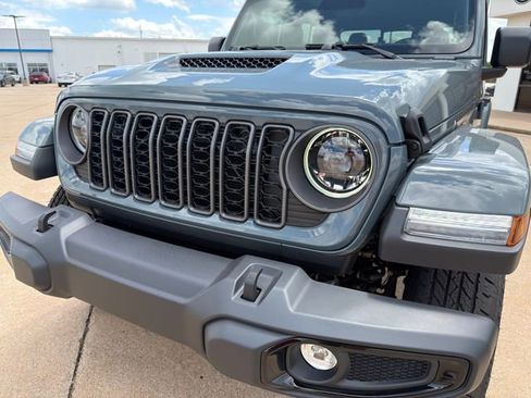 New 2026 Jeep Gladiator Sport AWD/4WD image 6