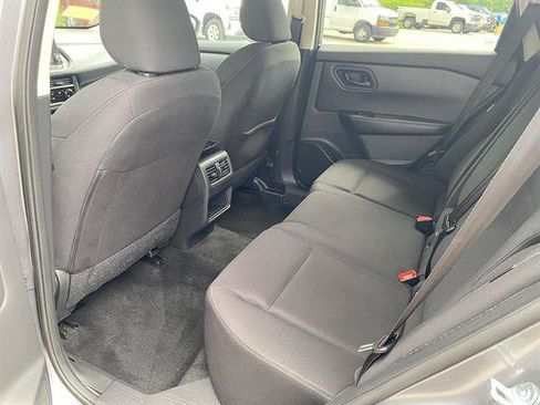 Used 2024 Nissan Rogue S AWD/4WD image 39