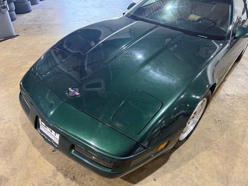 Used 1994 Chevrolet Corvette Coupe RWD image 6