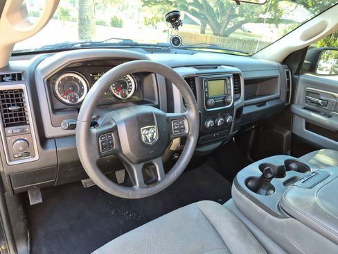 Used 2019 RAM 1500 Express w/ Express Value Package image 9