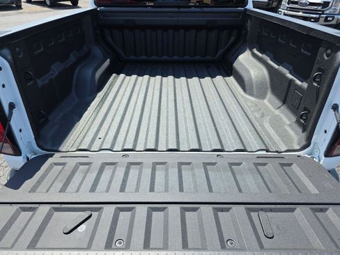 Used 2024 Chevrolet Colorado LT w/ LT Convenience Package II RWD image 15