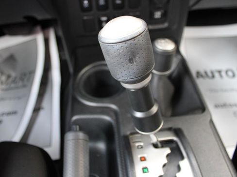 Used 2011 Toyota FJ Cruiser 4WD w/ Upgrade Pkg image 23