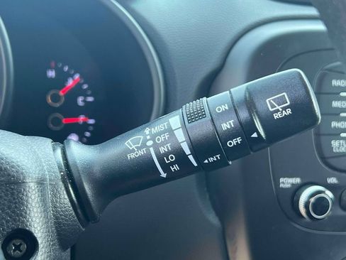 Used 2016 Kia Soul FWD image 24
