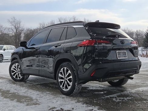 Used 2022 Toyota Corolla Cross XLE image 23