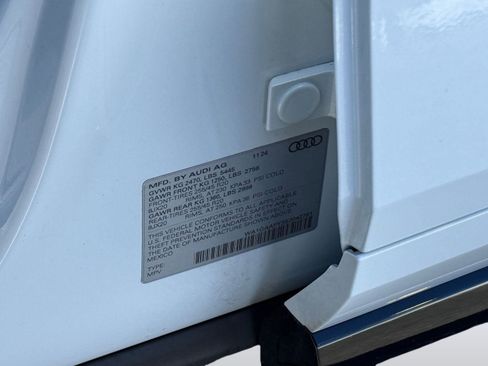 Certified 2025 Audi Q5 2.0T Premium image 18