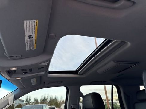 Used 2019 GMC Yukon Denali w/ Denali Ultimate Package image 30