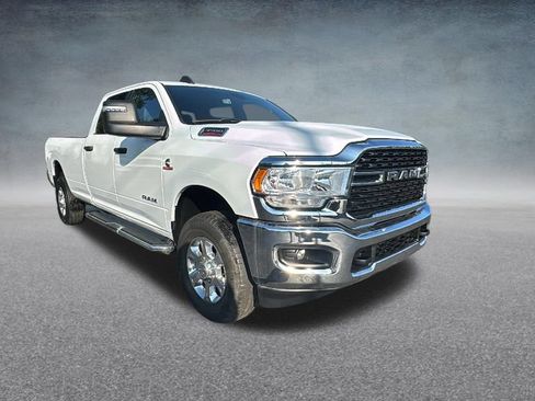 Used 2024 RAM 3500 Big Horn AWD/4WD image 3