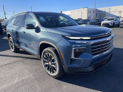 New 2026 Chevrolet Traverse LT w/ Sun and Wheel Package