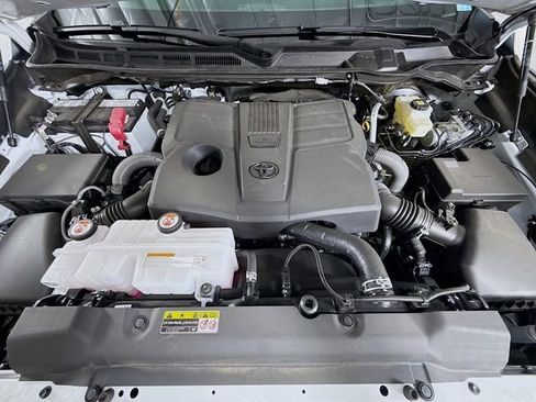 New 2026 Toyota Tundra Platinum AWD/4WD image 30