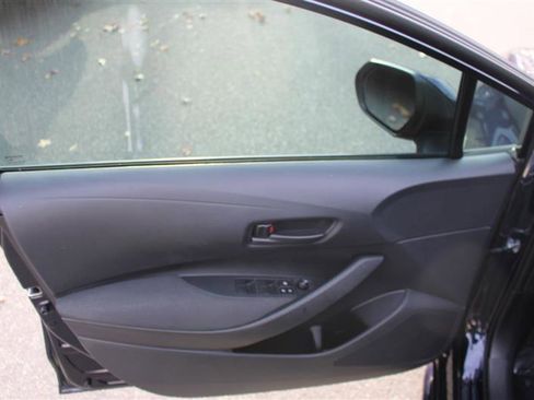 Used 2024 Toyota Corolla LE image 12