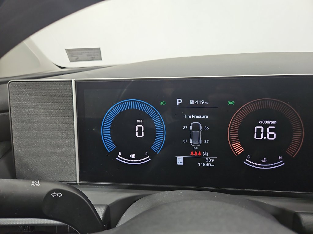 Certified 2025 Hyundai Tucson SEL AWD/4WD image 17