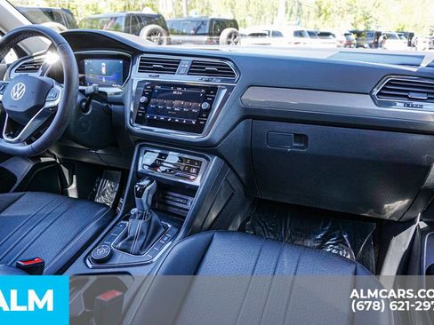 Used 2023 Volkswagen Tiguan SE image 24