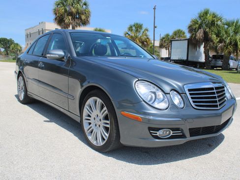 Used 2007 Mercedes-Benz E 350 4MATIC Sedan image 21