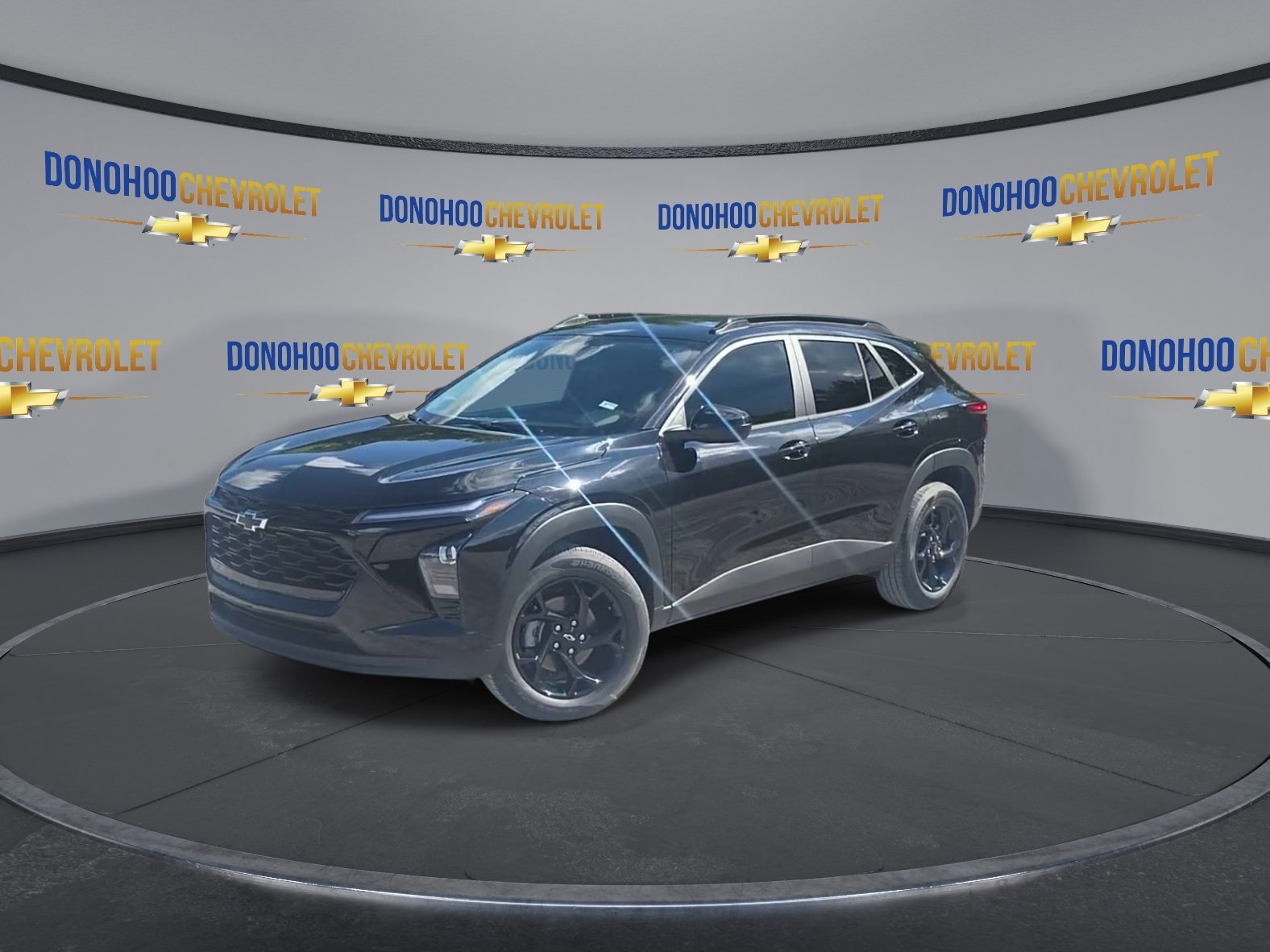 New 2026 Chevrolet Trax LT w/ Midnight Edition FWD image 4
