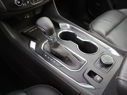 Used 2023 Chevrolet Traverse LT w/ LT Premium Package image 29