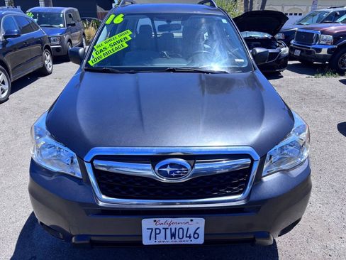 Used 2016 Subaru Forester 2.5i w/ Alloy Wheel Package AWD/4WD image 3