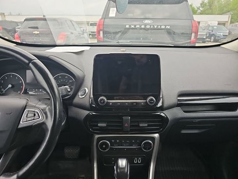 Used 2018 Ford EcoSport Titanium w/ Titanium Cold Weather Package AWD/4WD image 12