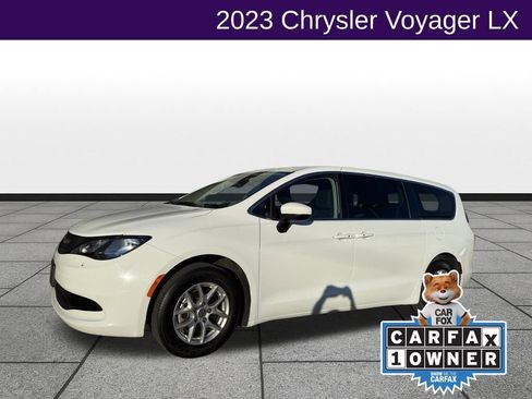 Used 2023 Chrysler Voyager LX image 1